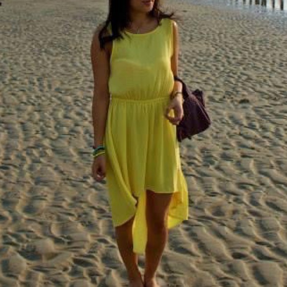 Yellow summer dress 💛 size small - Picture 4 of 4